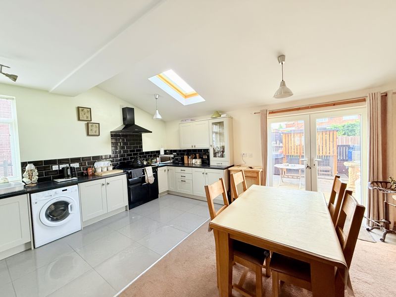 Kitchen/Dining Room- click for photo gallery